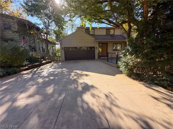 50 E Summit Street, Chagrin Falls, OH 44022
