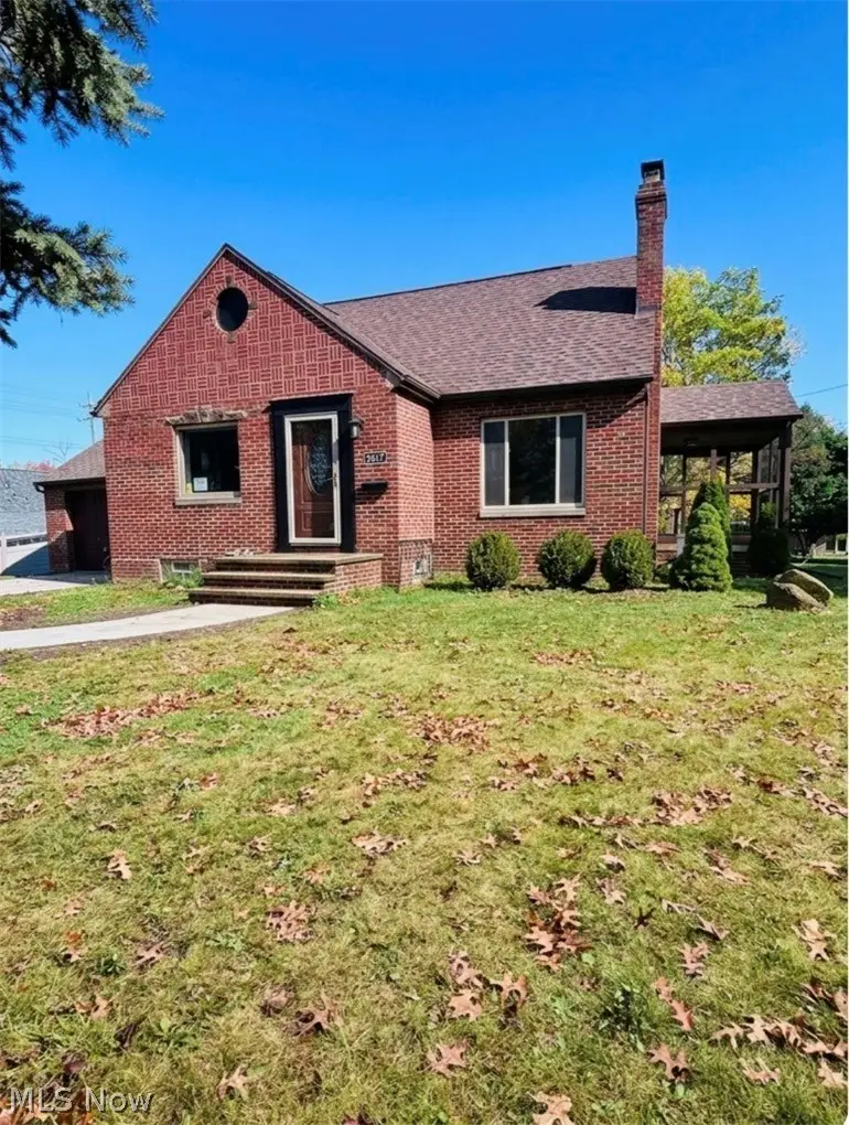 5817 Flower Drive, Parma Heights, OH 44130 - #1