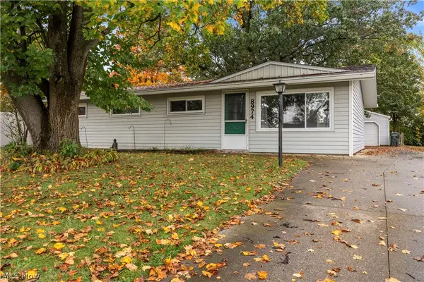 8974 Cambridge Drive, Northfield, OH 44067