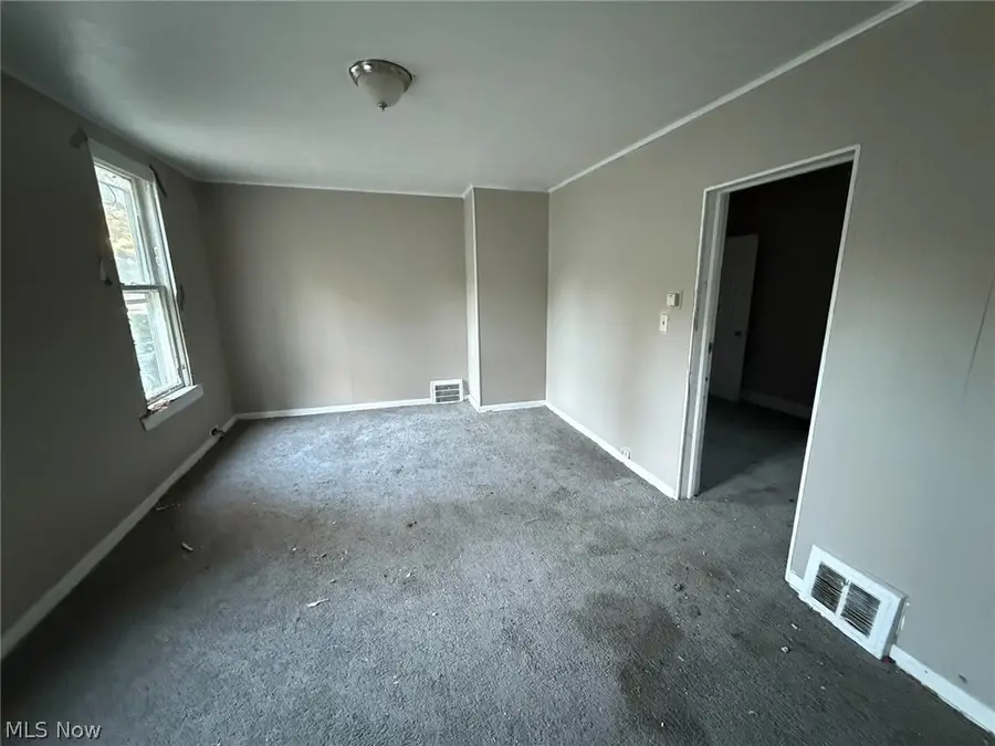 653 E 159th Street, Cleveland, OH 44110 - #3