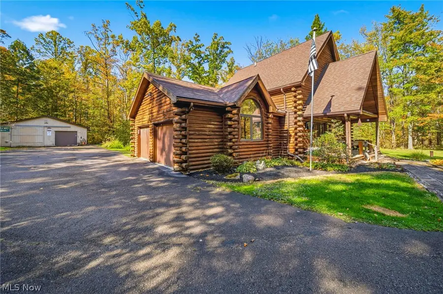 8520 Woodhill Drive, Chardon, OH 44024 - #3
