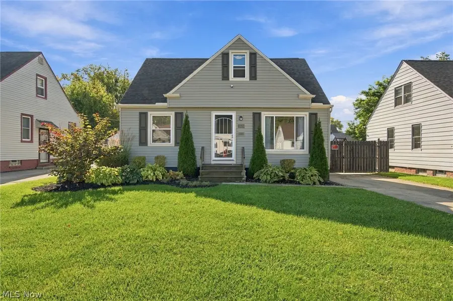 13504 Woodward Boulevard, Garfield Heights, OH 44125 - #2