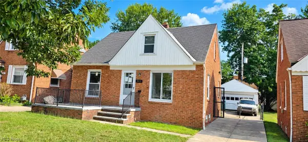 18212 Mapleboro Avenue, Maple Heights, OH 44137