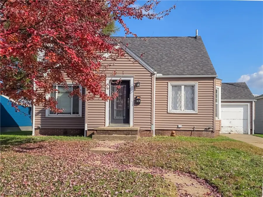 1220 Delverne Sw Avenue, Canton, OH 44710 - #2