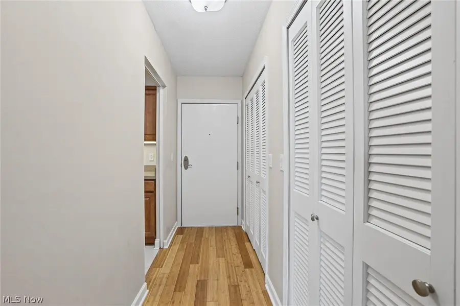 2885 Pease Drive #313, Rocky River, OH 44116 - #3