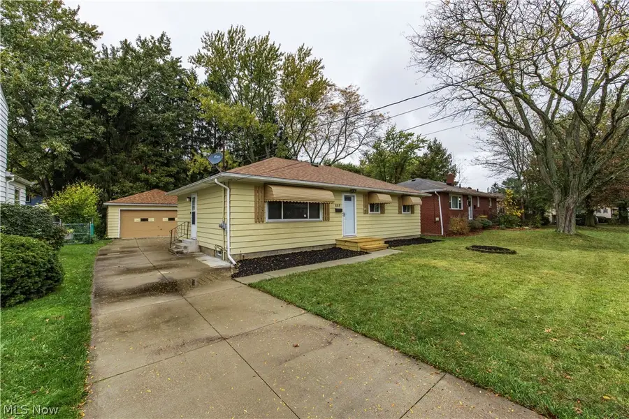 668 Cliffside Drive, Akron, OH 44313 - #2