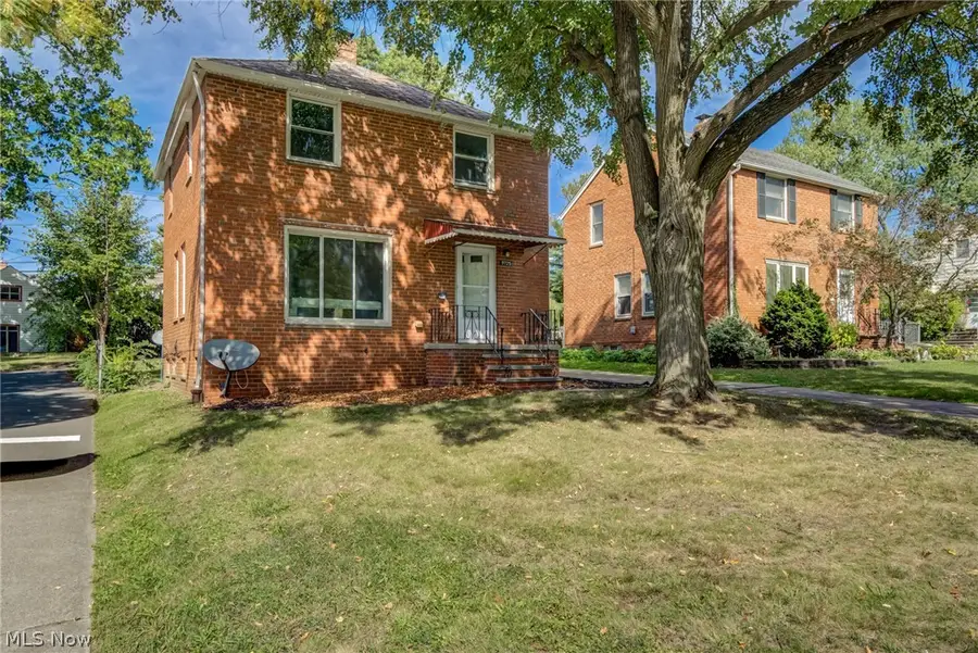 9725 S Highland Avenue, Garfield Heights, OH 44125 - #2