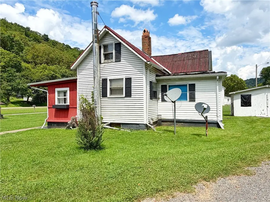 56723 Circle Drive, Jacobsburg, OH 43933 - #2