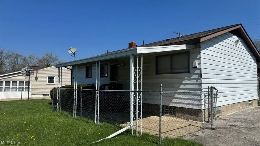 154 Greeley Lane, Youngstown, OH 44505 - #2