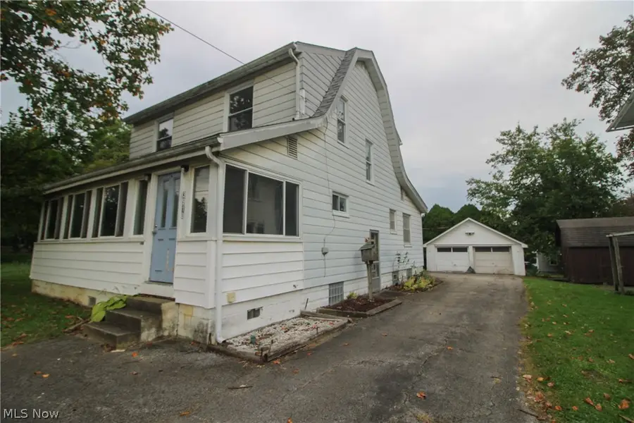 3910 Mahoning Avenue, Youngstown, OH 44515 - #2