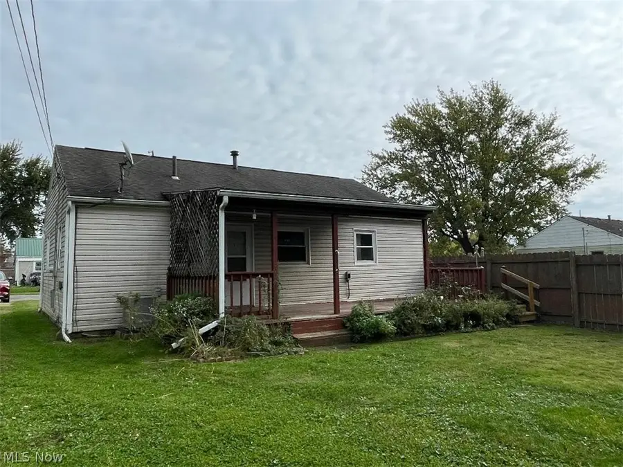 1933 Bollinger Ne Avenue, Canton, OH 44705 - #2