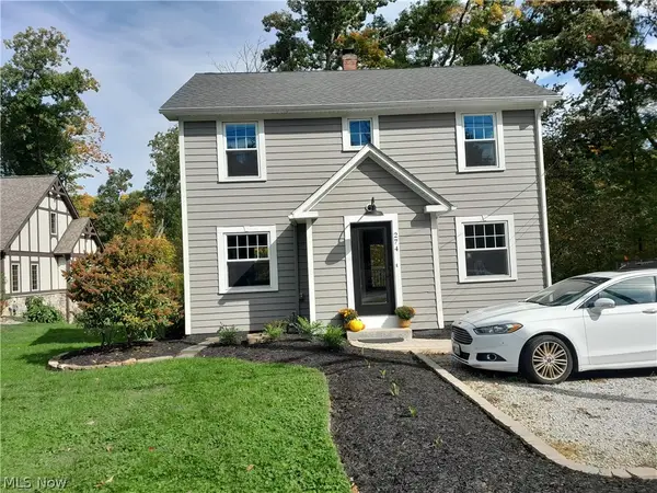 274 Chagrin Boulevard, Chagrin Falls, OH 44022