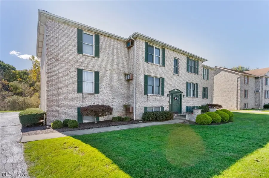 912 Pearson Circle #4, Youngstown, OH 44512 - #3