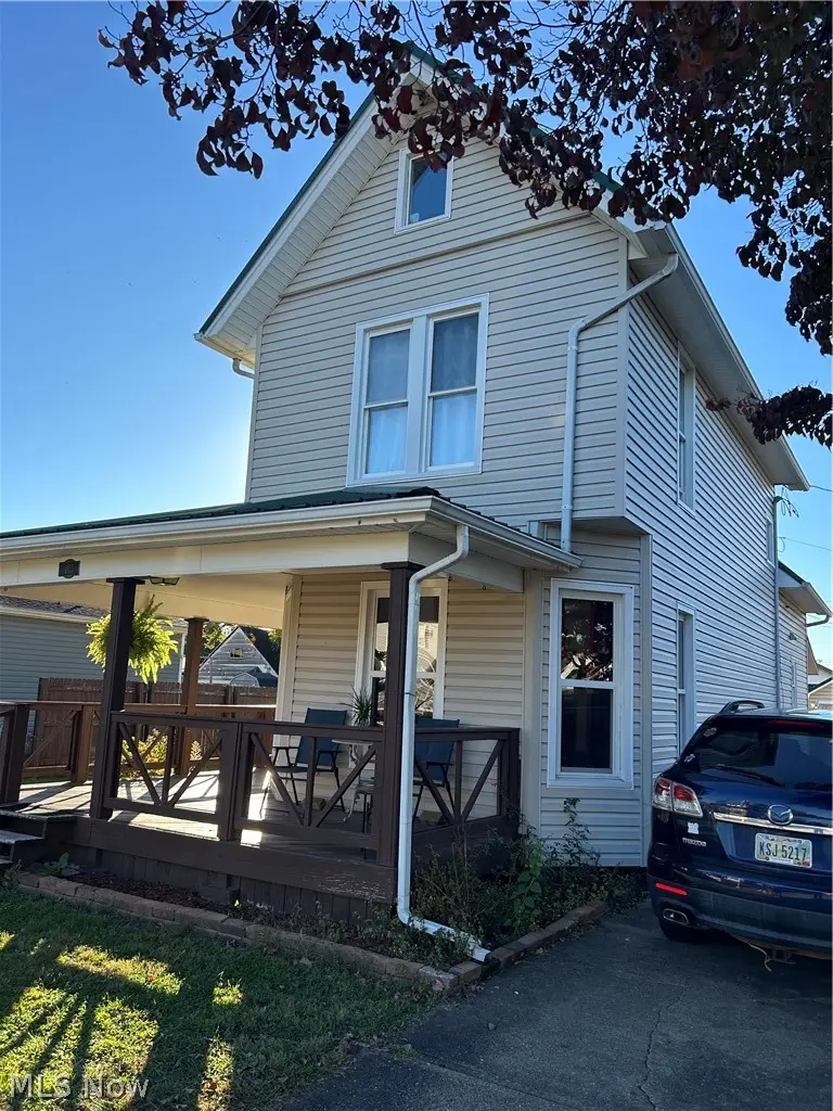 402 4th Nw Street, New Philadelphia, OH 44663 - #2