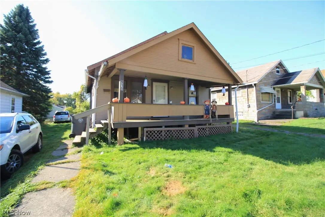 919 E Dewey Avenue, Youngstown, OH 44502 - #1