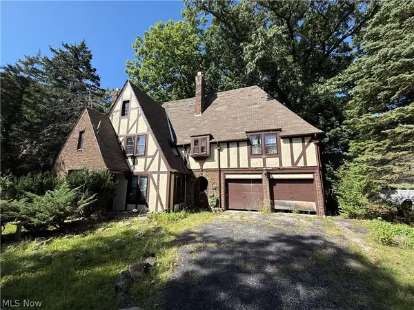 15705 Oakhill Road, East Cleveland, OH 44112