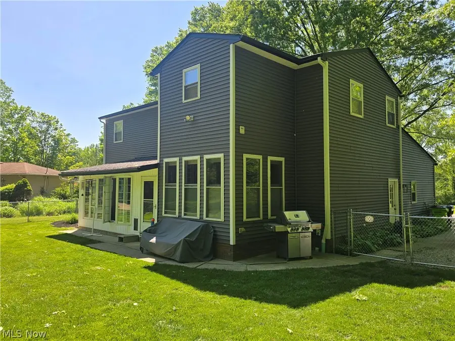 9443 Ledge Acres Drive, Macedonia, OH 44056 - #2