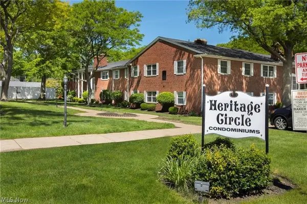 2854 Pease Drive #104s, Rocky River, OH 44116