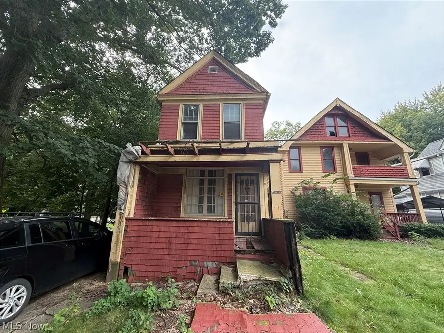 1274 E 100th Street, Cleveland, OH 44108 - #2