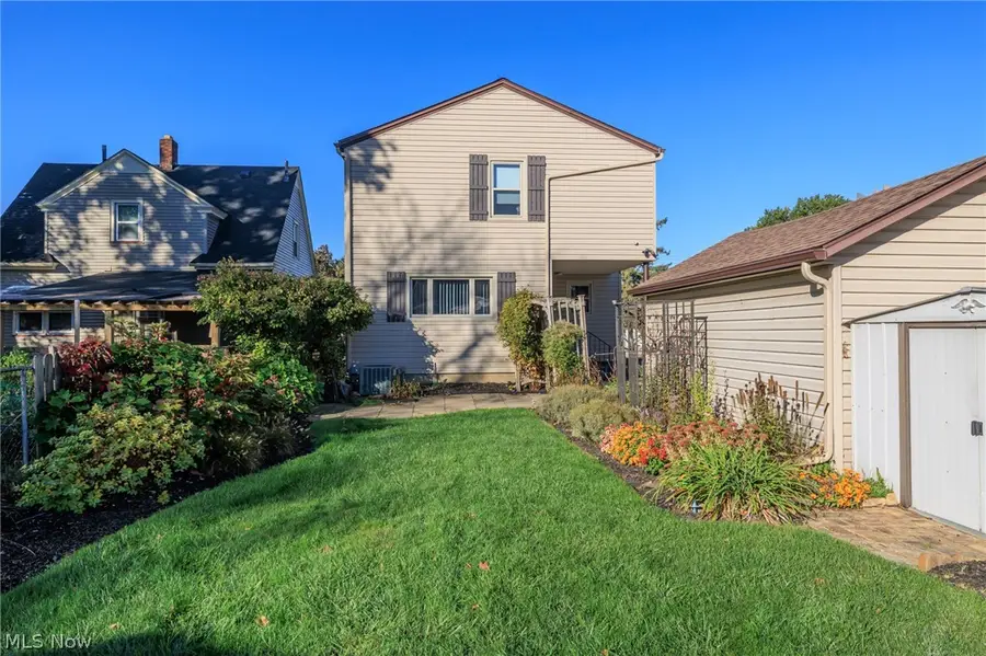 1327 Hillsdale Avenue, Lorain, OH 44052 - #3