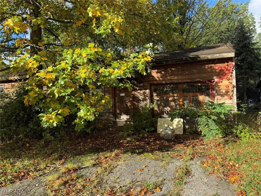 9128 Elm Street, Kirtland, OH 44094 - #3