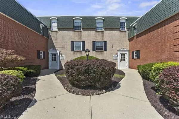 4777 Columbia Road #201, North Olmsted, OH 44070