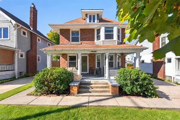 1528 Lauderdale Avenue, Lakewood, OH 44107