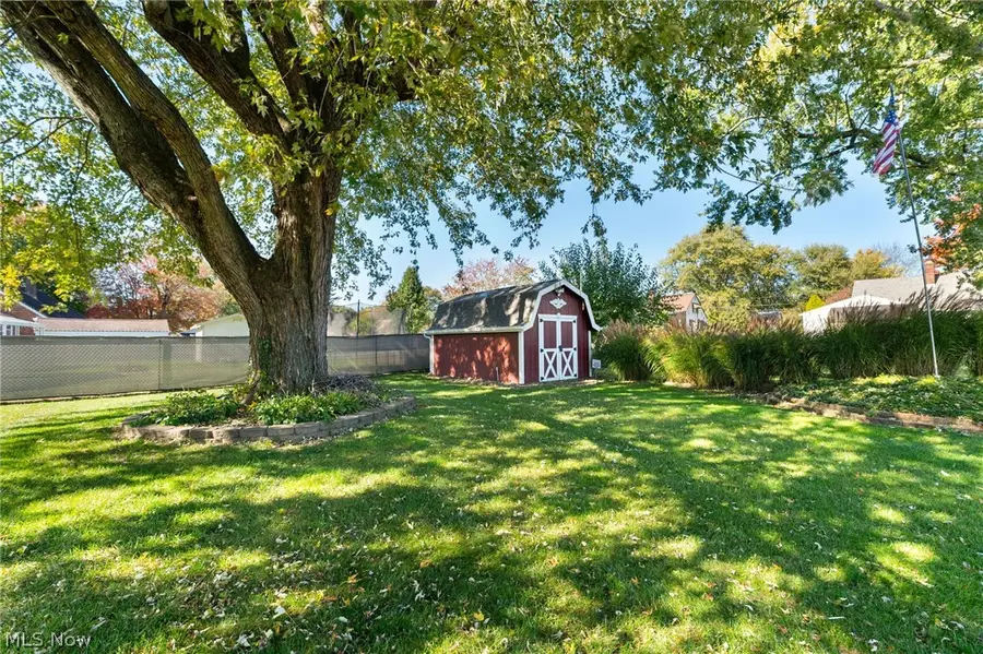 445 35th Se Street, Canton, OH 44707 - #2