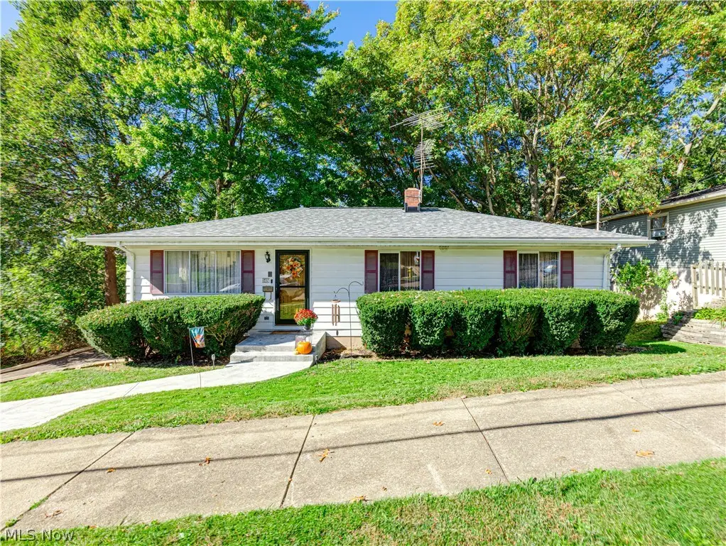 548 Gibbs Road, Akron, OH 44312 - #1