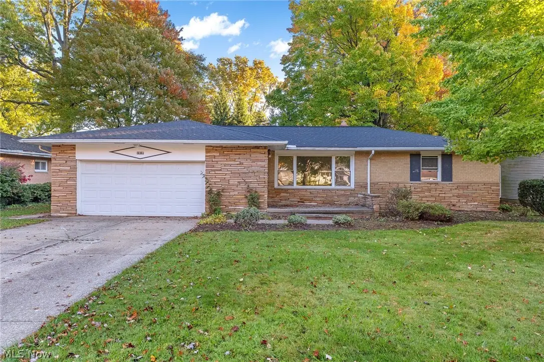 1919 Bremerton Road, Lyndhurst, OH 44124 - #1