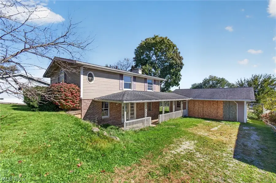 410 Mckinley Nw Avenue, Carrollton, OH 44615 - #3