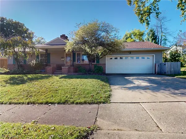 66 Thorlone Avenue, Akron, OH 44312
