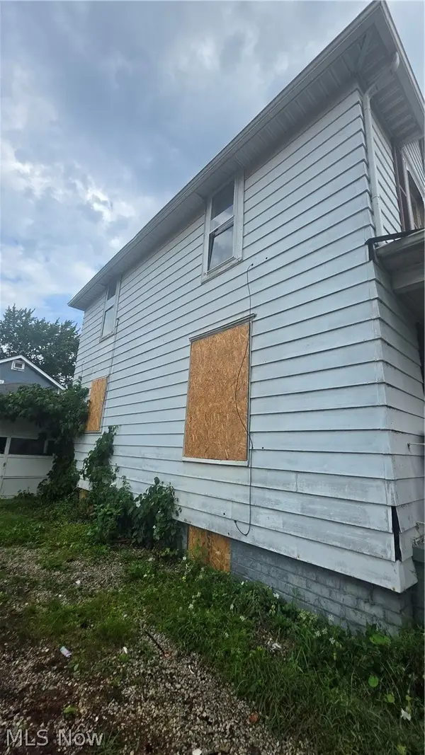 1627 Bonnot Ne Place, Canton, OH 44705