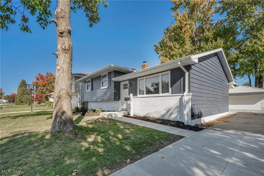 307 Saint Lawrence Boulevard, Eastlake, OH 44095 - #3