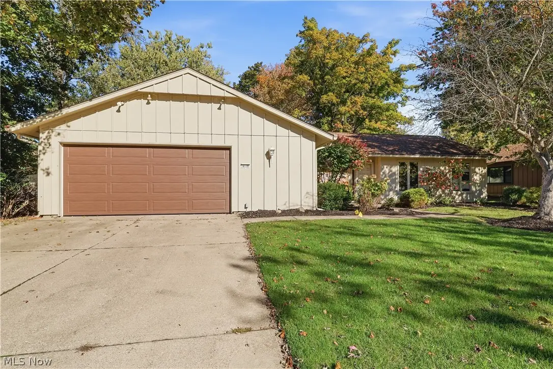 6119 Oakwood Circle, North Ridgeville, OH 44039 - #1