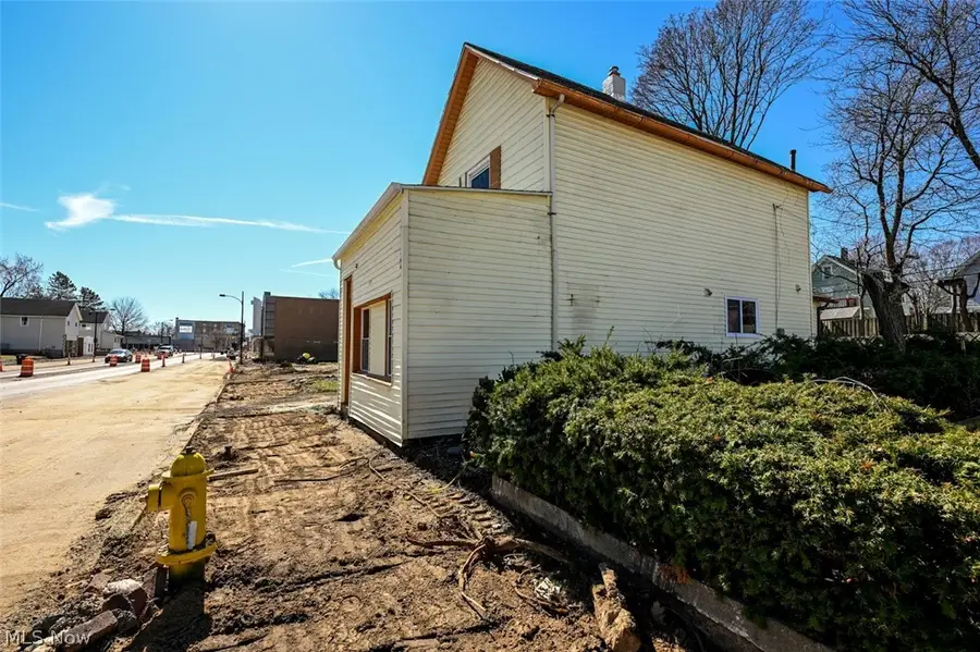 868 N Main Street, Akron, OH 44310 - #3
