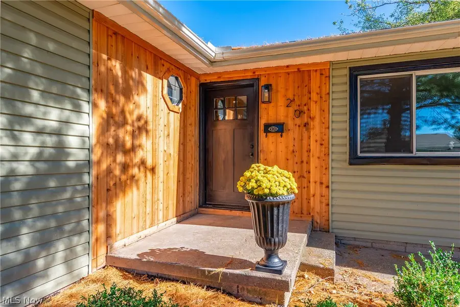201 N Woodhill Drive, Amherst, OH 44001 - #3