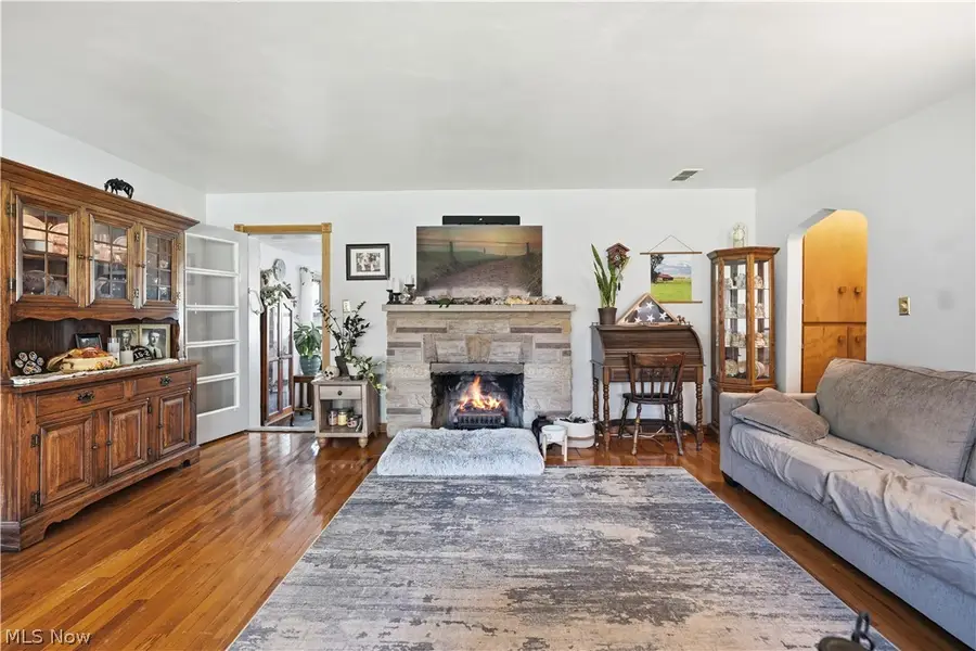 412 Church Street, Doylestown, OH 44230 - #3