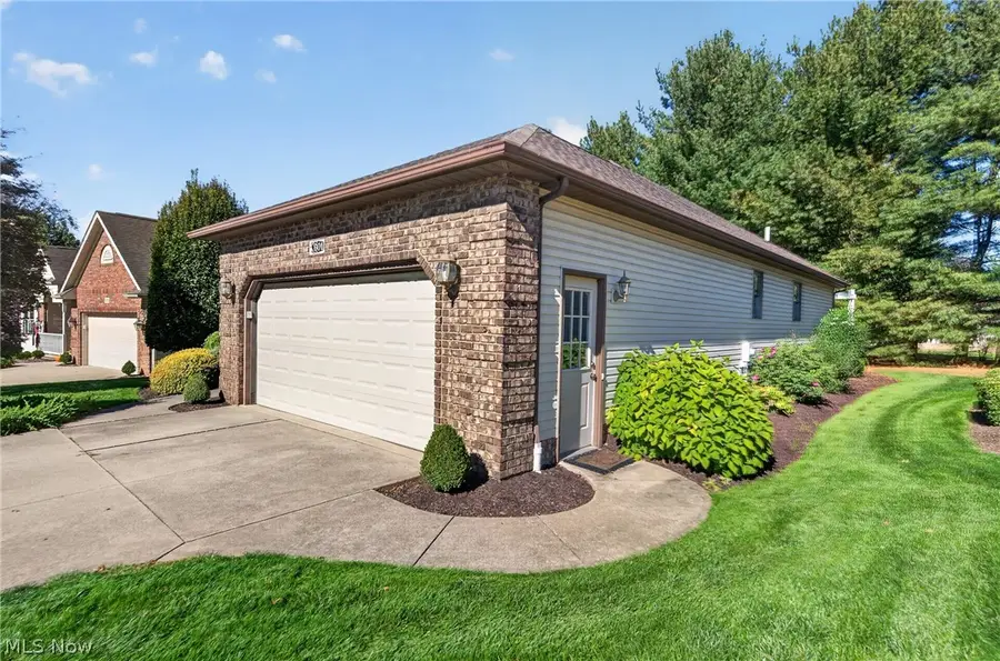 601 Sonora Drive, Barberton, OH 44203 - #3