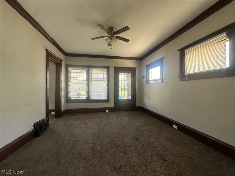 6404 Carl Avenue, Cleveland, OH 44103 - #2