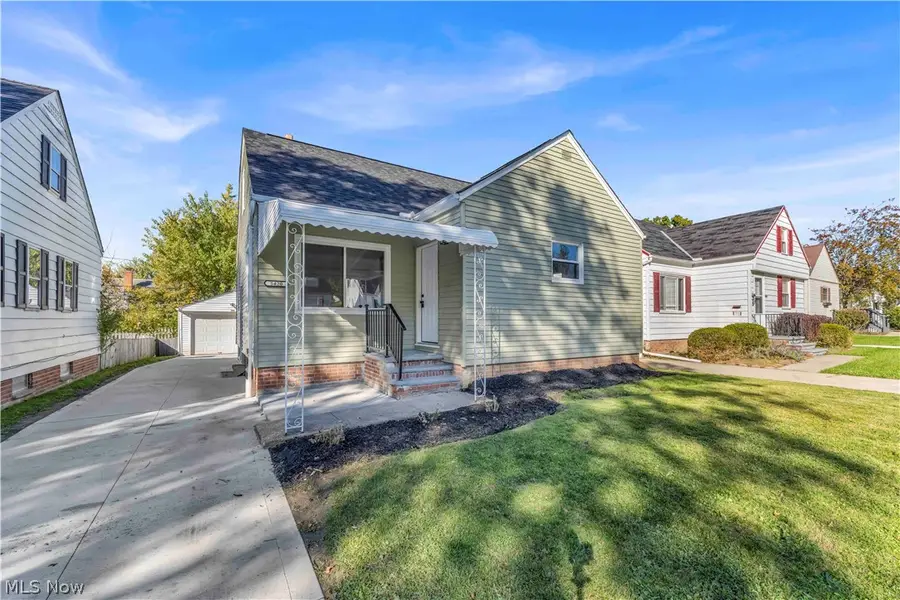 5420 Oakwood Avenue, Maple Heights, OH 44137 - #2