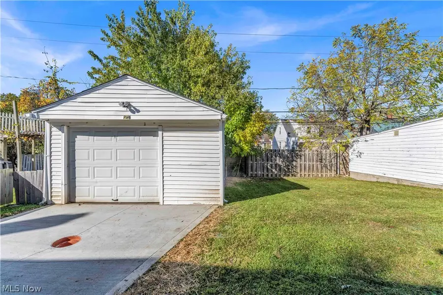 5420 Oakwood Avenue, Maple Heights, OH 44137 - #3