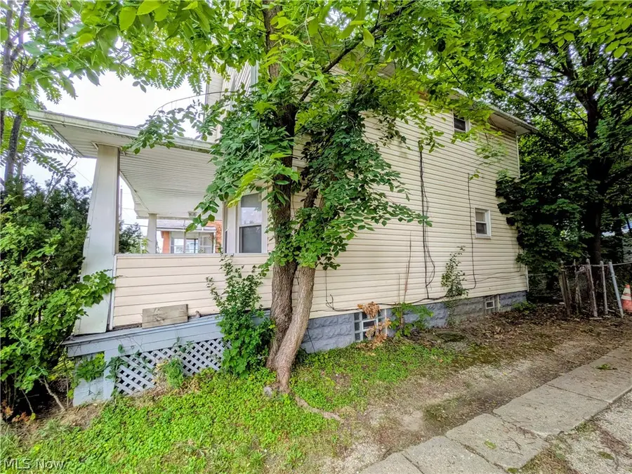 3659 E 104th Street, Cleveland, OH 44105 - #2