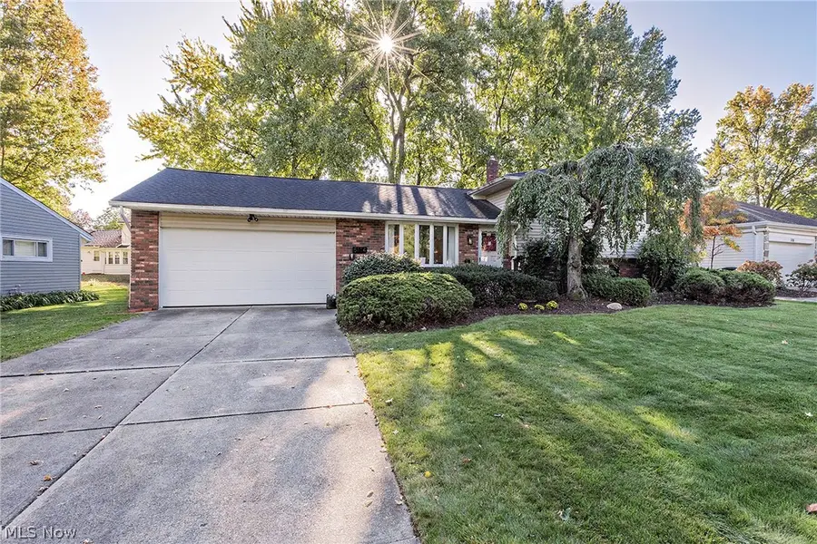 5114 Dogwood Trail, Lyndhurst, OH 44124 - #2