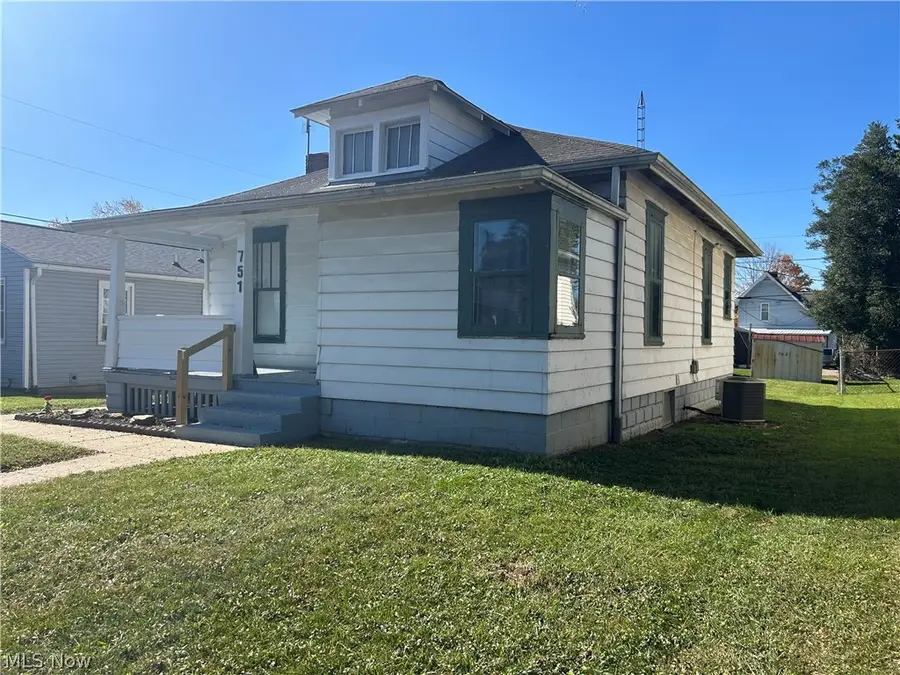 751 Larzelere Avenue, Zanesville, OH 43701 - #3
