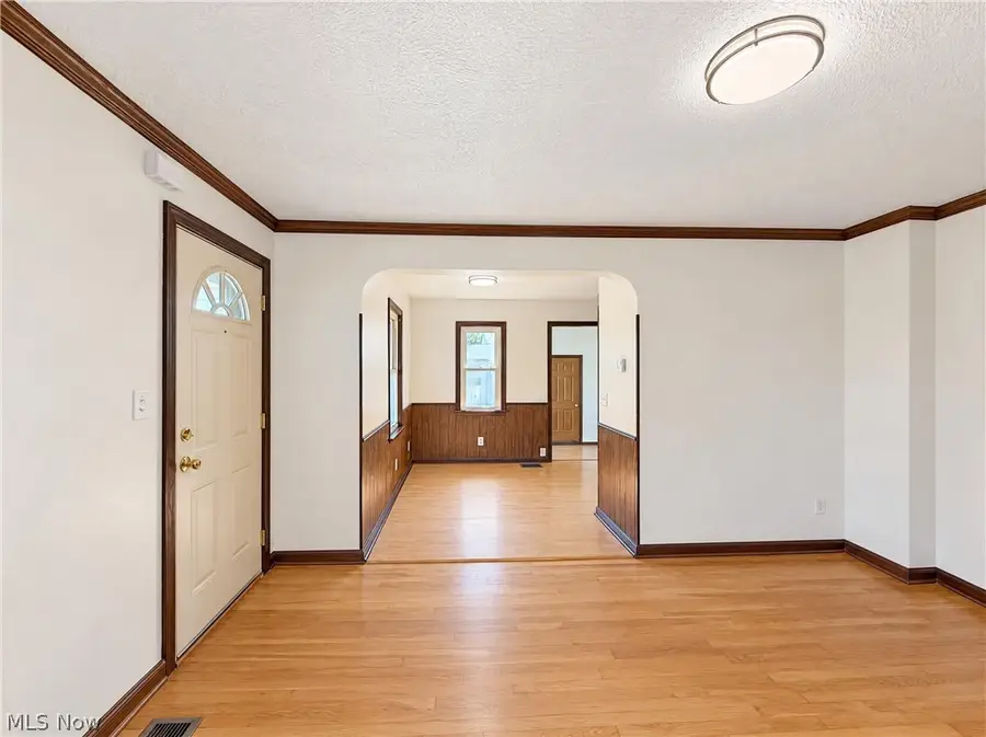 6526 Engle Road, Brook Park, OH 44142 - #3