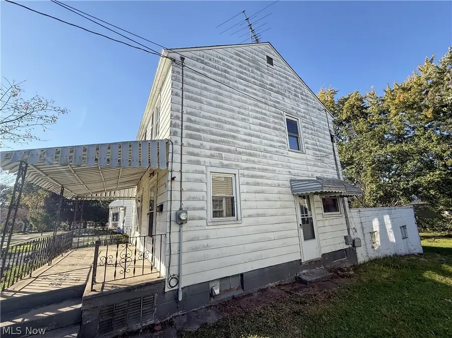 891 Davies Avenue, Akron, OH 44306 - #2