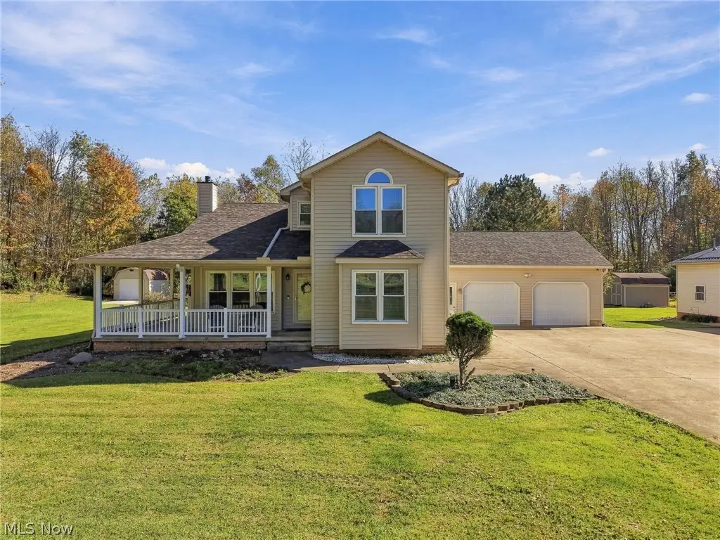 6900 Atlantic Ne Boulevard, Louisville, OH 44641 - #1