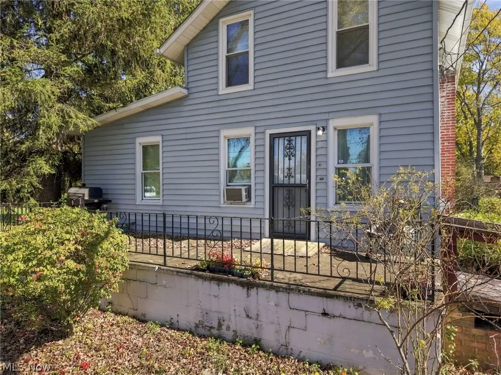 379 W Lincoln Street, Oberlin, OH 44074 - #1