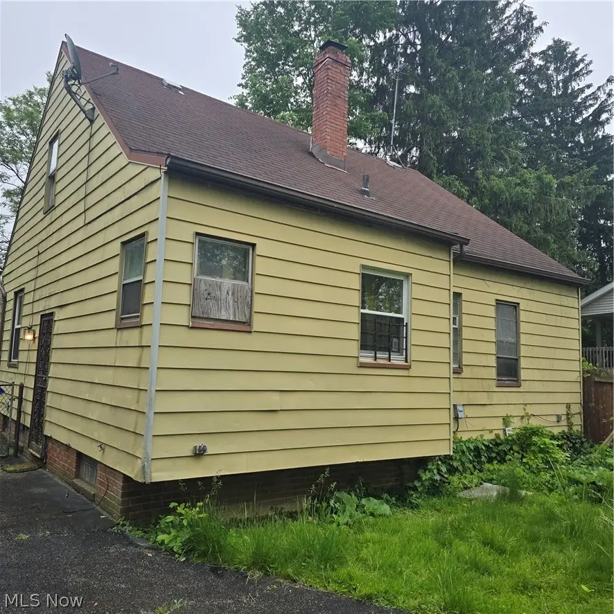 4316 E 163rd Street, Cleveland, OH 44128 - #2